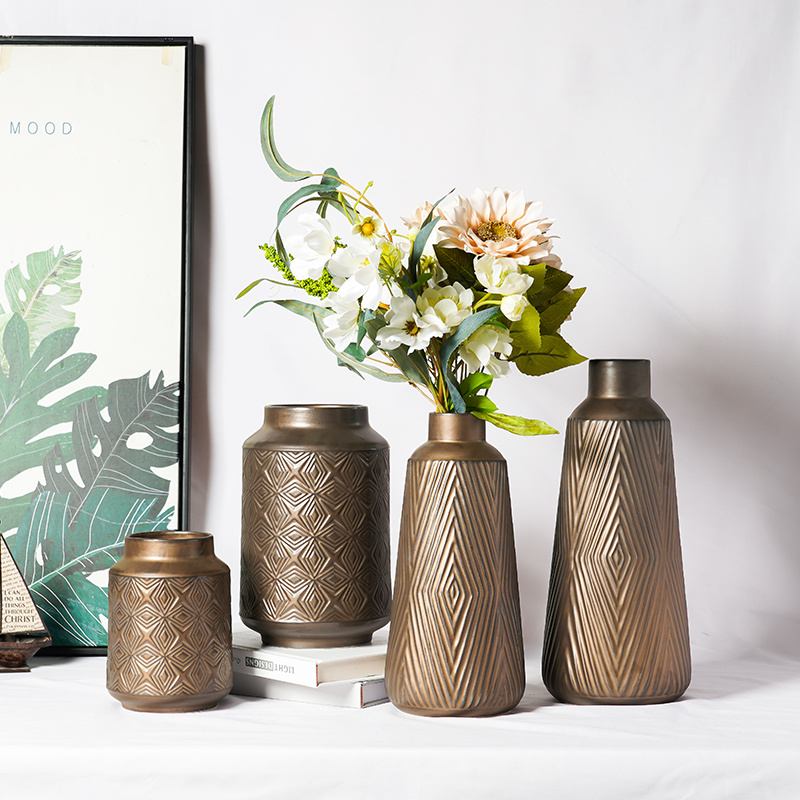 金(jīn)屬花(huā)瓶